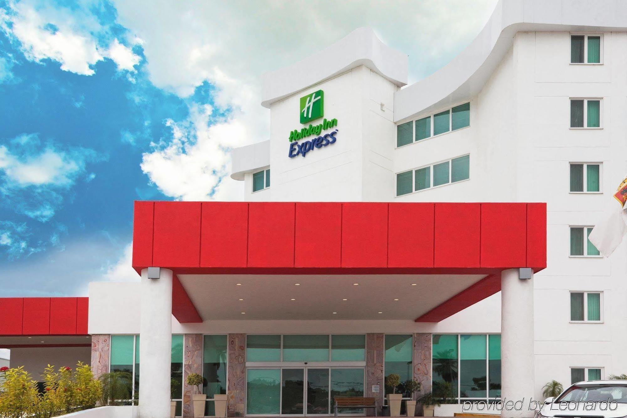 Holiday Inn Express Tapachula By Ihg Exterior photo